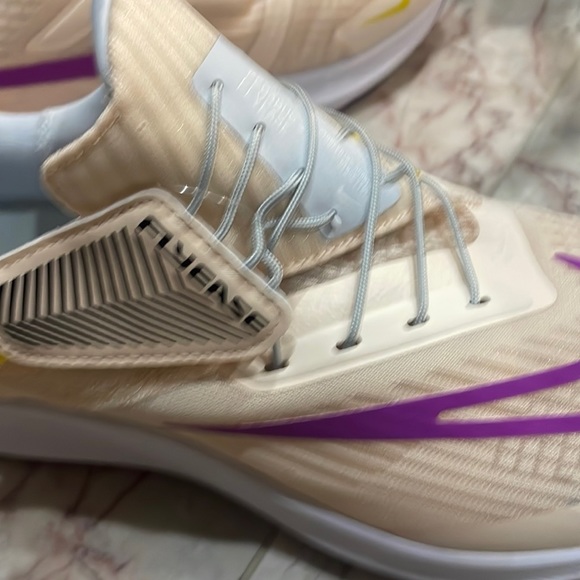 Nike women’s air zoom Pegasus fly ease running shoe dj7383-800 - Picture 6 of 8